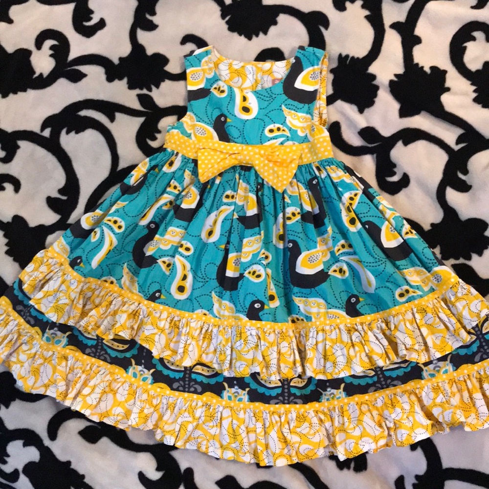Jelly the Pug peacock ruffle dress 7